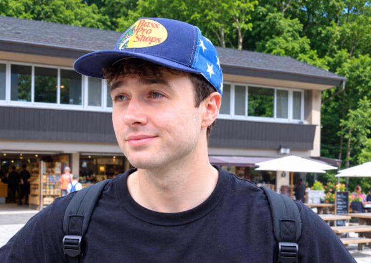 Jacob Coxon trabajó en preentrenamiento en OpenAI y Anthropic, participó en GPT-4o y dejó Anthropic dos meses después de sumarse por su reputación en seguridad (@hilbertspaess)