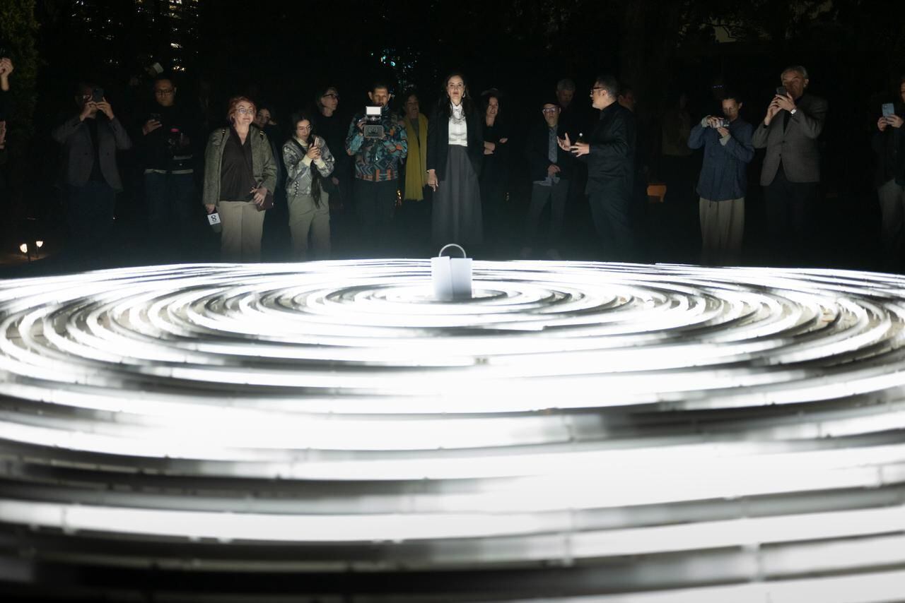 Las instalaciones se encuentran en la Sala Gamboa, el redondel y el Jardín Escultórico del MAM. (@bellasartesinba)