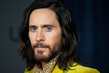 Jared Leto acaba de estrenar "La casa Gucci", su última transformación radical para dar vida a un nuevo personaje tan extravagante como su propia carrera (Reuters)
