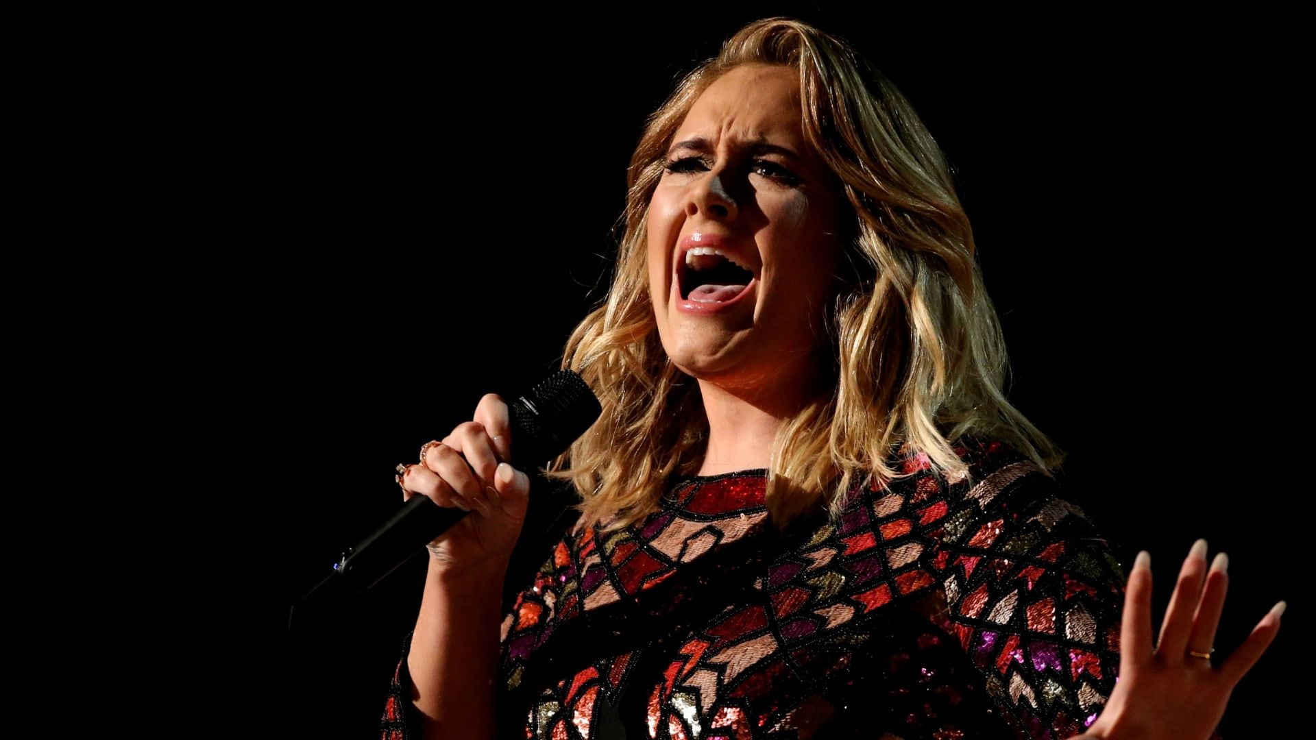 La posibilidad de un quinto disco de Adele tomó fuerza tras las versiones sobre una presentación privada que no llegó a realizarse (REUTERS/Lucy Nicholson/File Photo)