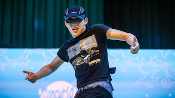 El arquitecto secreto del K-pop: cómo Back Koo Young diseña los pasos que conquistan TikTok, forman identidades y unen a Corea con Argentina