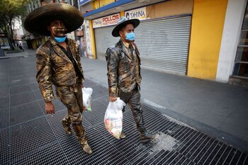 Imagen de archivo. Artistas callejeros