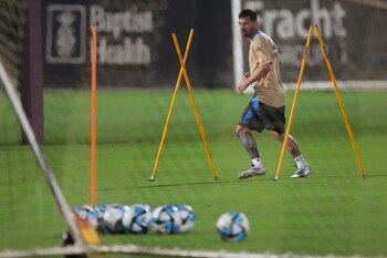 Lionel Messi se entrena con