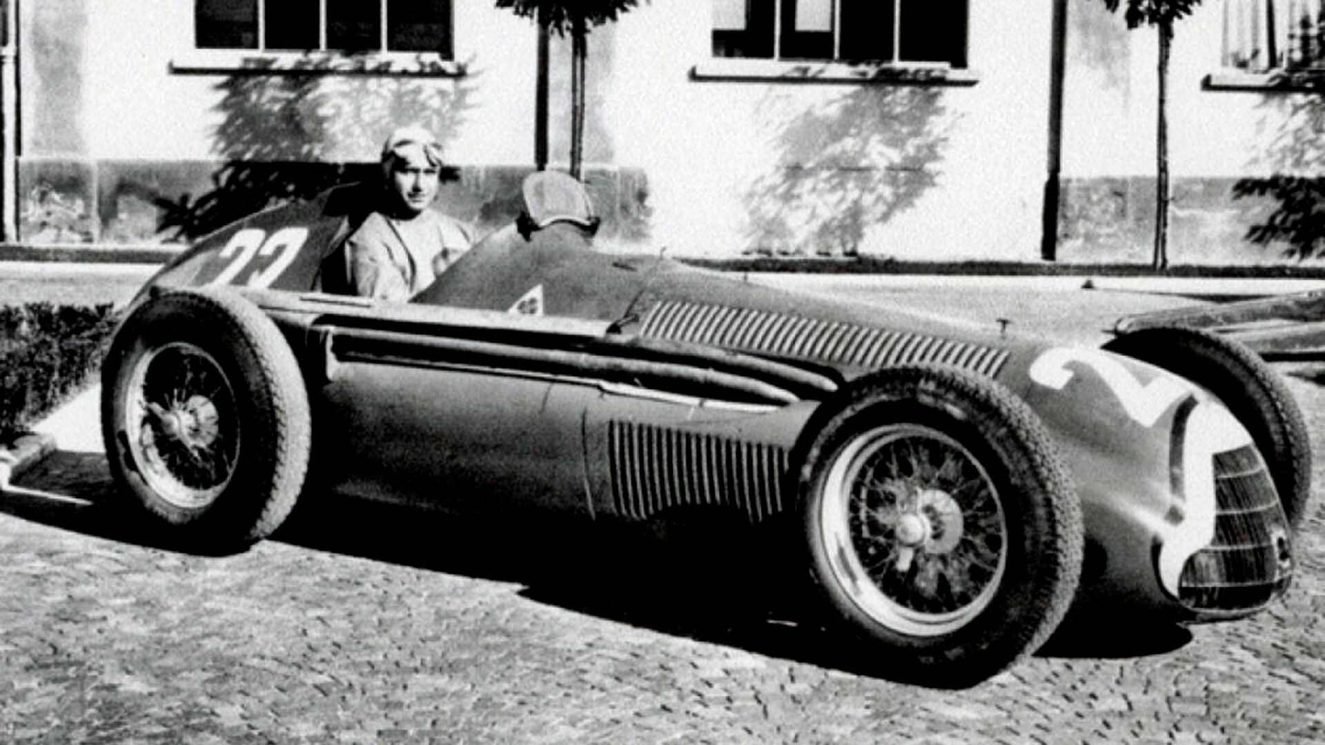 Fangio sobre el Alfa Romeo con el que logró su primer título en 1951. El Chueco llegó segundo en el torneo a la definición (Archivo CORSA).
