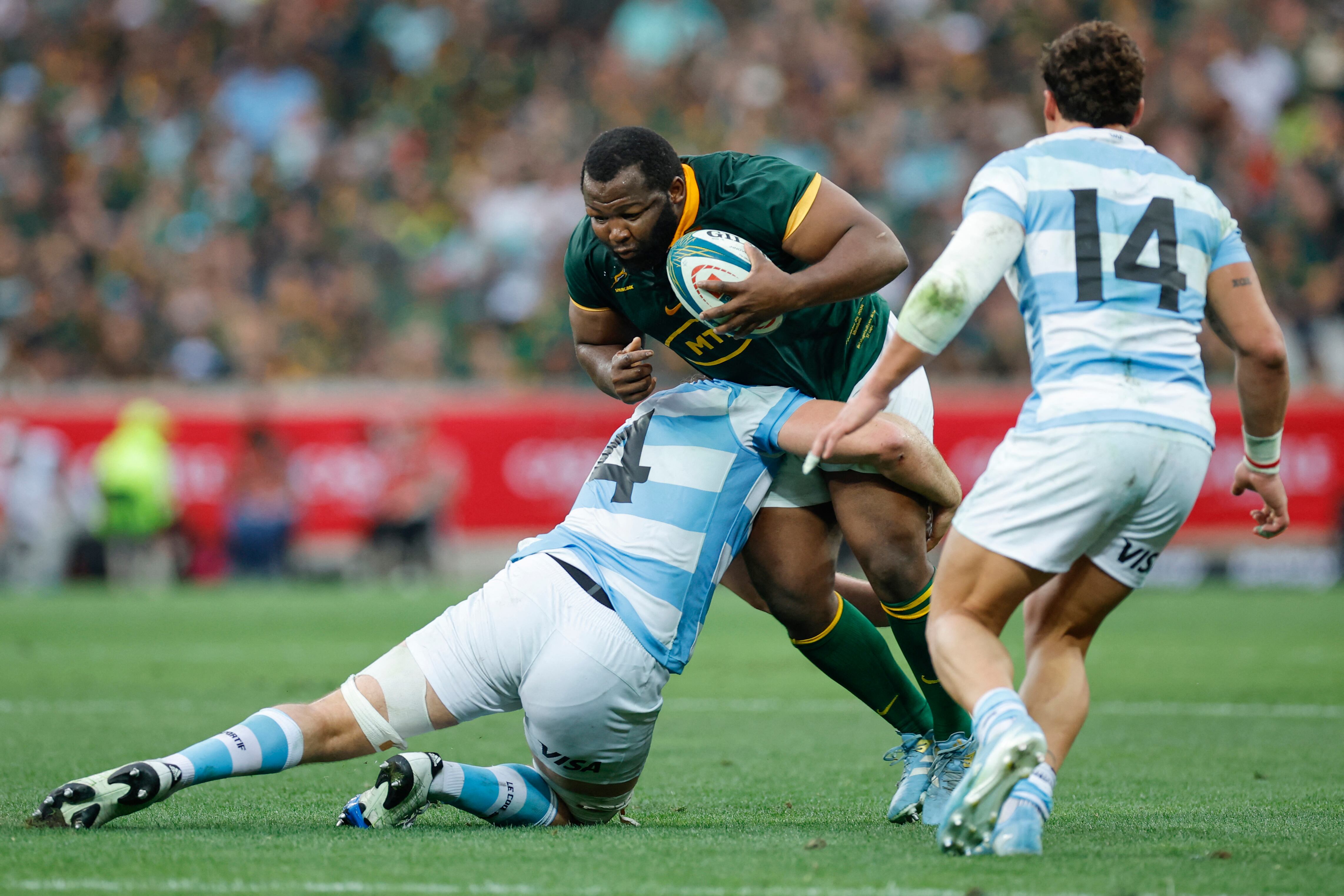 Ox Nche vuelve a la titularidad en Sudáfrica (Photo by PHILL MAGAKOE / AFP)