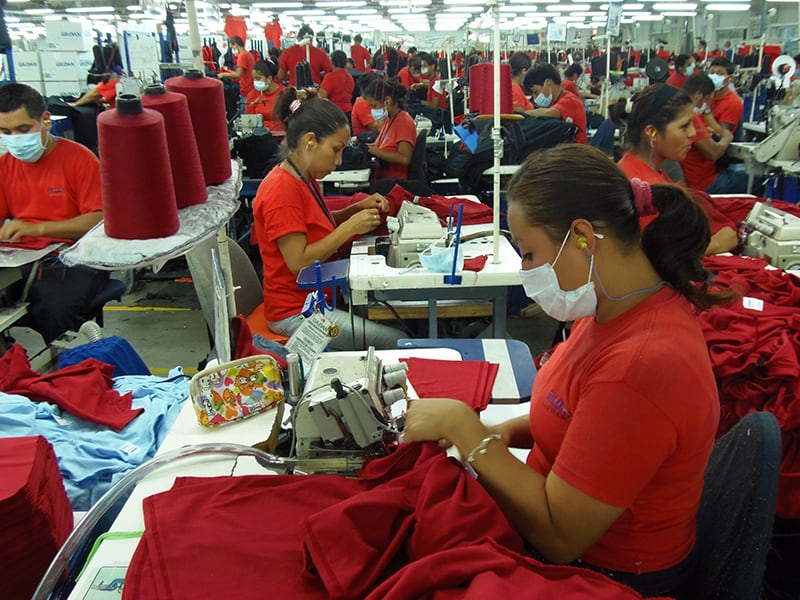 El sector de zona franca en Nicaragua perdió 16,046 empleos en 2025, el peor descenso en más de una década. /(Mabel Calero. marzo 2013)