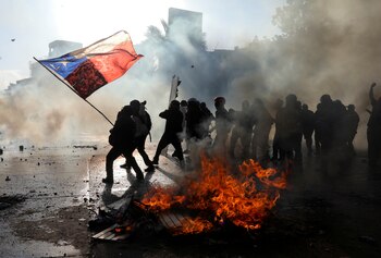 Jóvenes chilenos llevan más de