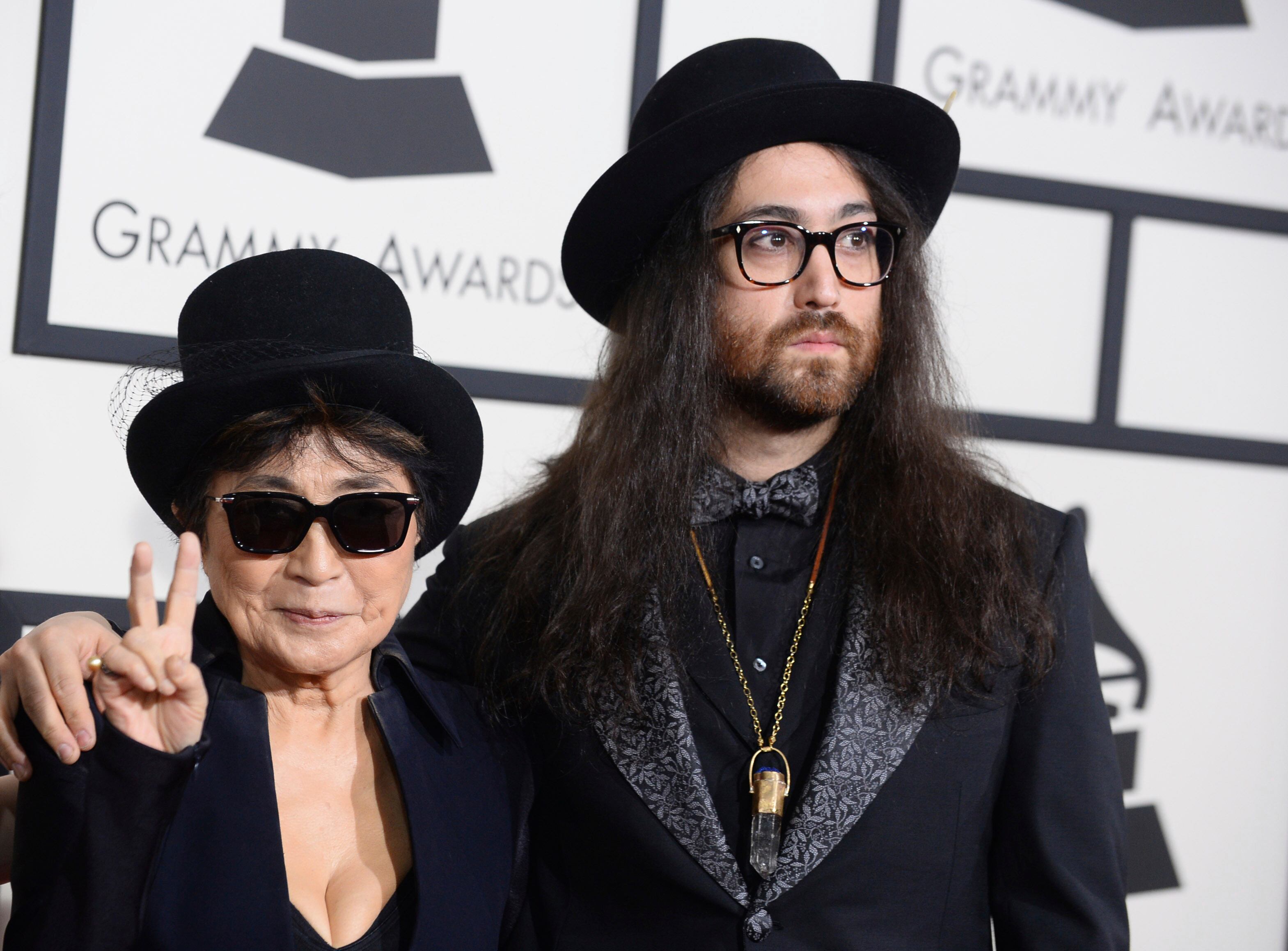 En los Grammy 2025, el también hijo de Yoko Ono dijo sentirse afortunado por custodiar la obra musical del fallecido Beatle mientras desarrolla su propia carrera (Jordan Strauss/Invision/AP)