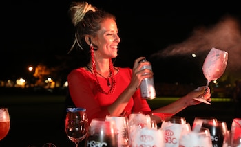 La muralista Adry Balbo estuvo