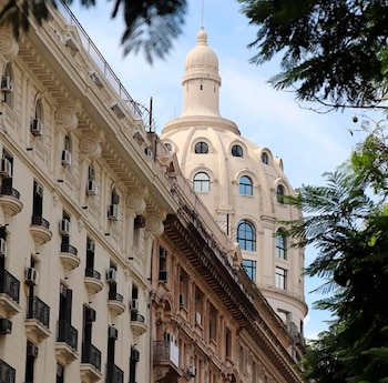 Una de las cúpulas y