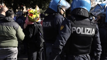 Detenidos 91 anarquistas para evitar su participación en una manifestación declarada ilegal en Roma