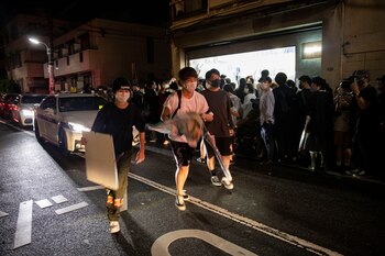 Jóvenes salen con las obras