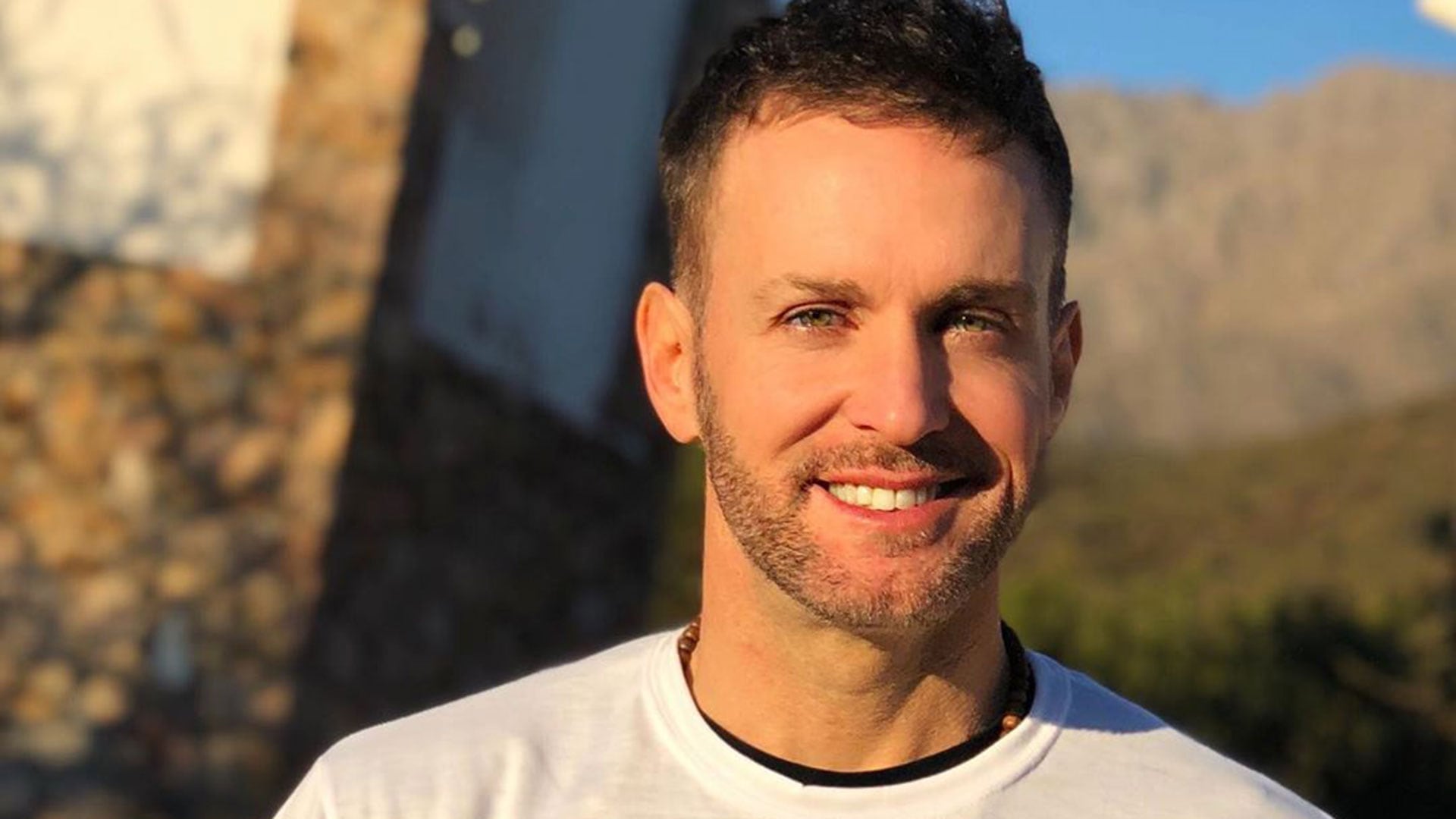 Axel contrastó esa distancia de los artistas jóvenes con la actitud de figuras consagradas como Joan Manuel Serrat (@axeloficial)