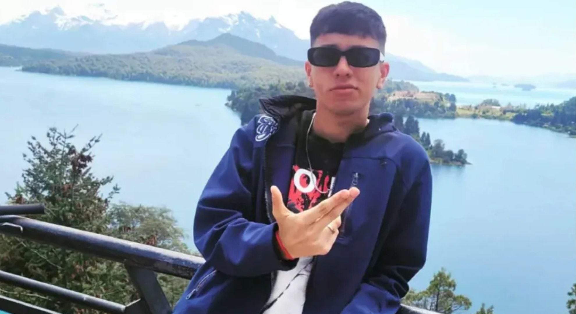 Thomas Octavo durante su viaje de egresados en Bariloche (Gentileza: Río Negro)