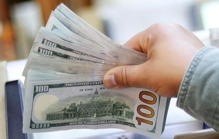 En el mercado regulado, el dólar registró una cotización mínima de $3.130,00 en la jornada del 3 de septiembre - crédito Mohamed Abd El Ghany/Reuters