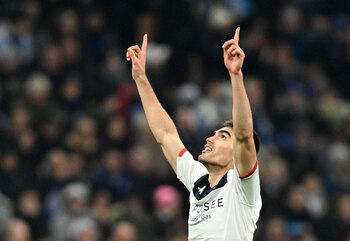 El defensa central del Genoa,