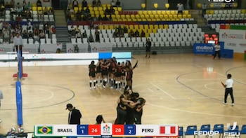 Dramático triunfo de la selección peruana de vóley por 3-1 ante Brasil para clasificar a semifinales de los Panamericanos Universitarios