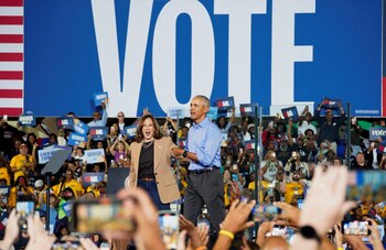 Kamala Harris y Barack Obama