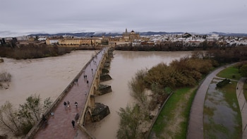 3.500 desalojados, pueblos aislados, cortes