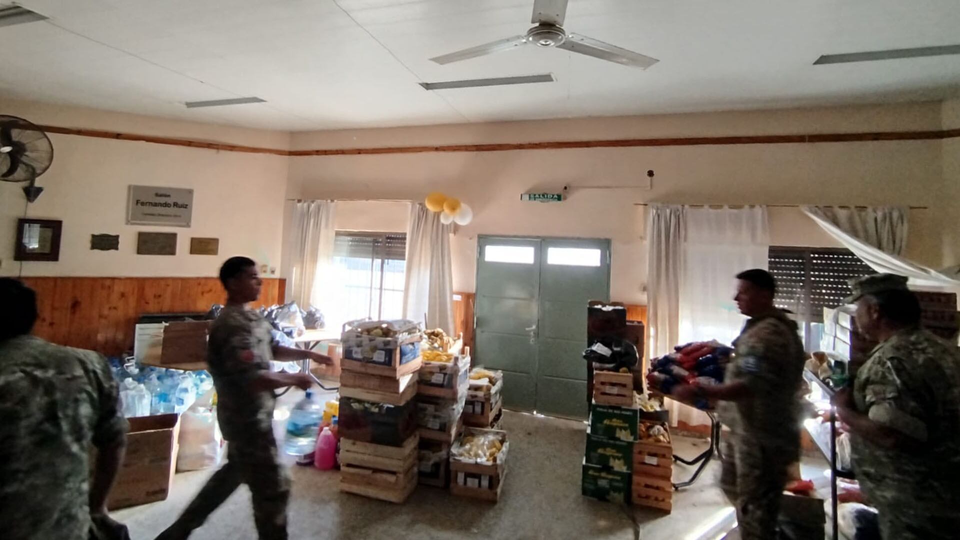 Los bahienses esperan la llegada de las donaciones