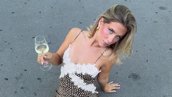 Quién es Leah Behn, la Victoria Federica noruega: la sobrina influencer del rey Haakon VIII que da el salto a la televisión
