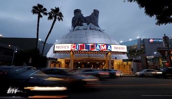 Sony también reabrirá el complejo vecino de 14 salas como Alamo Drafthouse Cinema con servicio de comida en sala, 35 mm, pantallas prémium y auditorios con 70 mm (REUTERS/Mario Anzuoni).