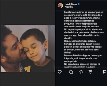 Captura de pantalla de una red social con la fotografía de un hombre apoyando su rostro junto a un niño y un texto escrito en español
