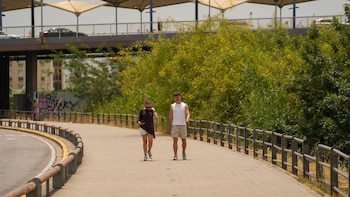 Calor, viento y olas pondrán mañana en aviso a 9 CCAA, Andalucía y Extremadura en nivel naranja por altas temperaturas