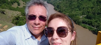 Jorge Isaac Tobón perdió a su esposa, Ana Ludivia Bernal, tras el colapso del edificio donde vivían. Foto: Redes sociales