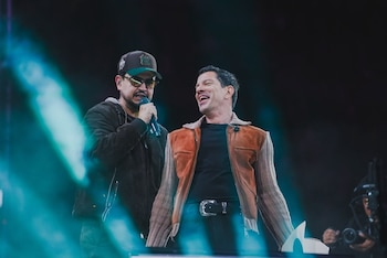 Yahir, invitado en concierto de Edén Muñoz en la Plaza de Toros México