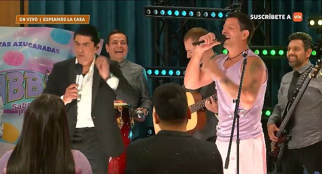 El reencuentro se dio a 24 años de que ambos artistas coincidieran en el reality show que los lanzó a la fama en 2002 (Captura de pantalla/ViX)