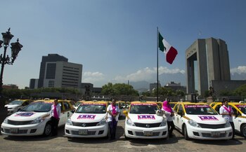 Programa Taxi Rosa en Monterrey