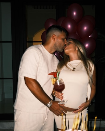 El beso entre el Kun