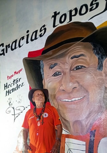 Héctor Méndez, de 80 años, fundó a los Topos Azteca tras el sismo de 1985 en Ciudad de México y ya acumula más de cuatro décadas dedicando sus esfuerzos a las labores de rescate alrededor del mundo. (Facebook/ Héctor Méndez “Topo Mayor”)