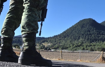 Los soldados fueron sorprendidos mientras