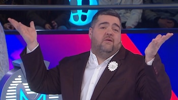 "Te comés a Papá Noel": Darío Barassi quedó impactado cuando una joven participante le reveló la edad de su pareja