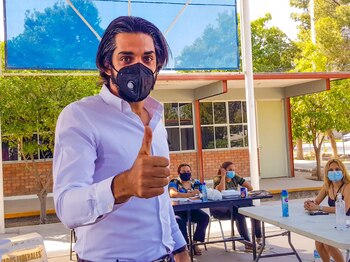 El candidato morenista lloró al