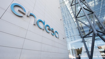 Endesa gana 1.962 millones de euros a septiembre, un 15% más, y ratifica sus objetivos para 2026