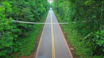El puente colgante construido de