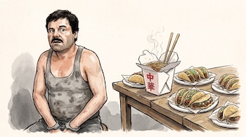 Dibujo de un hombre con bigote y camiseta manchada esposado de manos junto a una mesa con fideos chinos y platos de tacos.