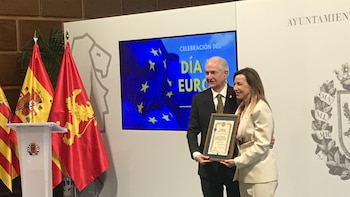 El político venezolano, Antonio Ledezma, recibe la Estrella de Europa "como un grito que rompe el silencio"