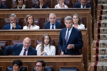 16/09/2026 El presidente del Partido Popular, Alberto Núñez Feijóo, interviene durante una sesión de control al Gobierno, en el Congreso de los Diputados, a 16 de septiembre de 2026, en Madrid (España). La crisis migratoria que vive Ceuta desde el pasado mes de julio vuelve a centrar las preguntas de la oposición al Gobierno en la sesión de control con preguntas cómo cuáles son los planes para la ciudad autónoma o si el Ejecutivo considera que ante la entrada irregular de los migrantes se ha degradado la imagen de España en el exterior.
POLITICA
Jesús Hellín - Europa Press