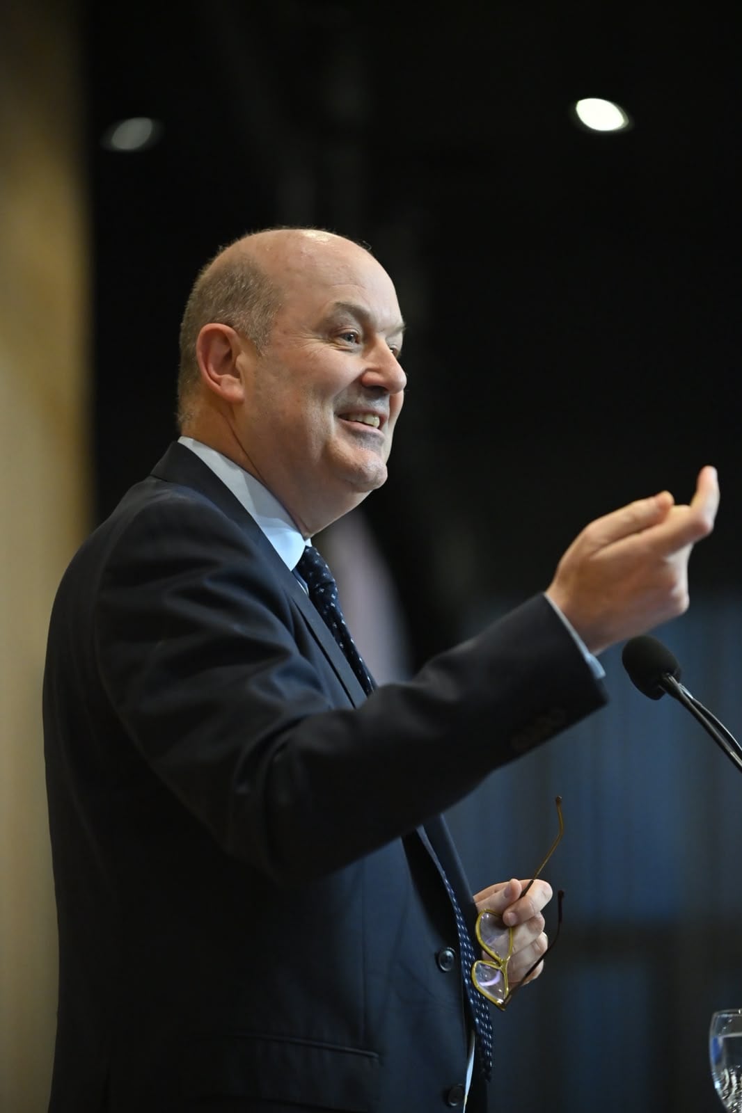 Sturzenegger advirtió que existe un obstáculo que podría afectar la integración entre las distintas regiones: las leyes de compre provincial