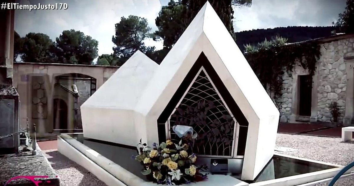 Polémica por la grabación de una serie porno junto a la tumba de Camilo Sesto: las explicaciones del ayuntamiento de Alcoy - Infobae