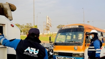 Los operativos incorporaron la participación de la PNP, municipalidades y otras instituciones, con el objetivo de ampliar las acciones de fiscalización - Créditos: ATU.