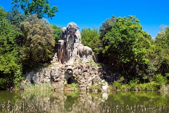 La gran escultura se muestra