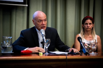 Monseñor Guillermo Caride y Constanza Cilley de la consultora Voices