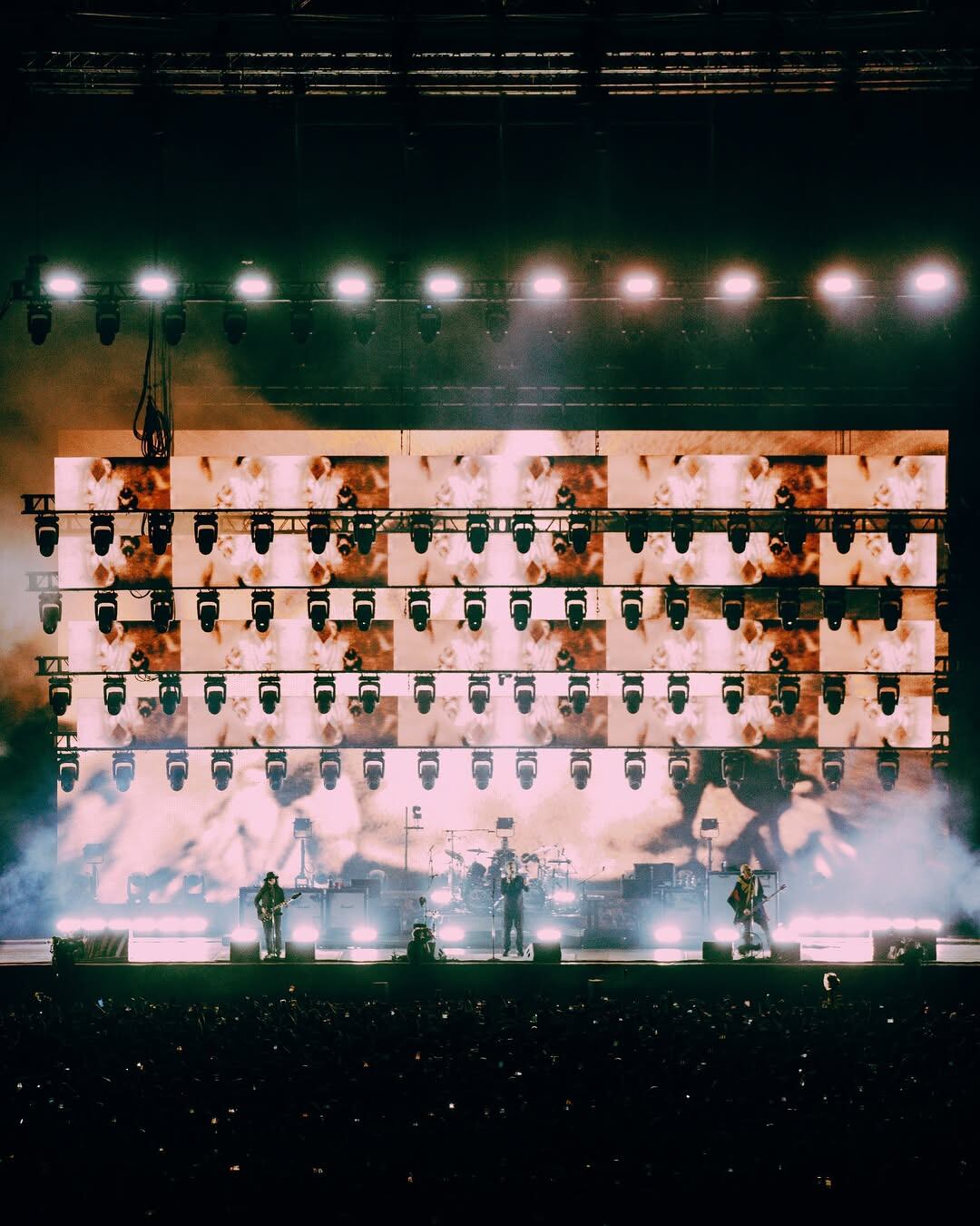 System Of A Down brindó dos horas de concierto en El Campín, interpretando principalmente temas de