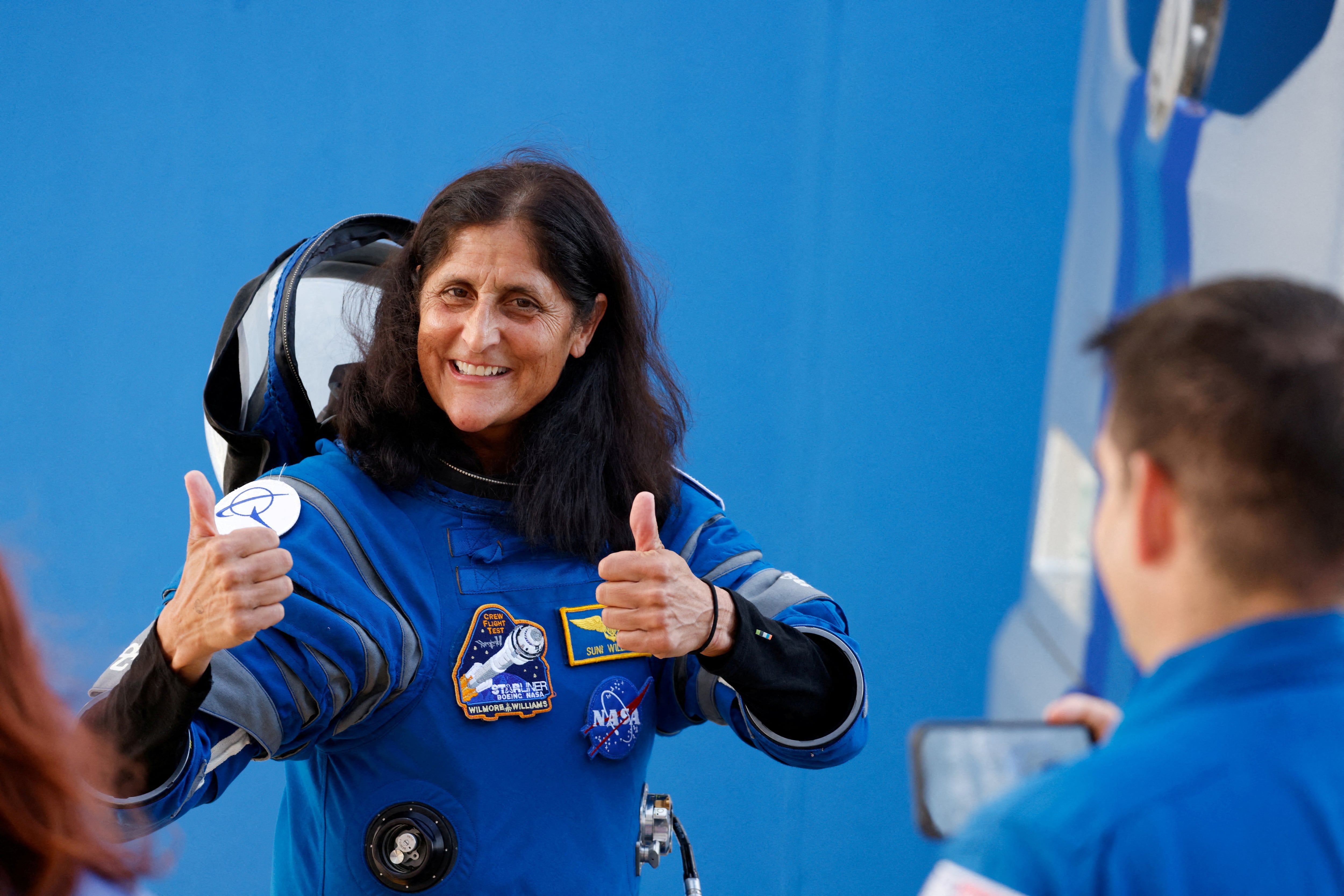 Sunita Williams es ahora una exastronauta. Acumuló 608 días en el espacio tras tres misiones a la estación orbital y quedó segunda entre astronautas de la NASA por tiempo fuera de la Tierra (REUTERS/Joe Skipper)