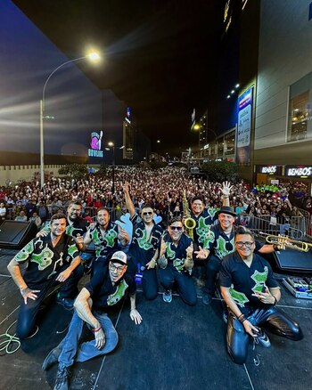 Con más de 15 años